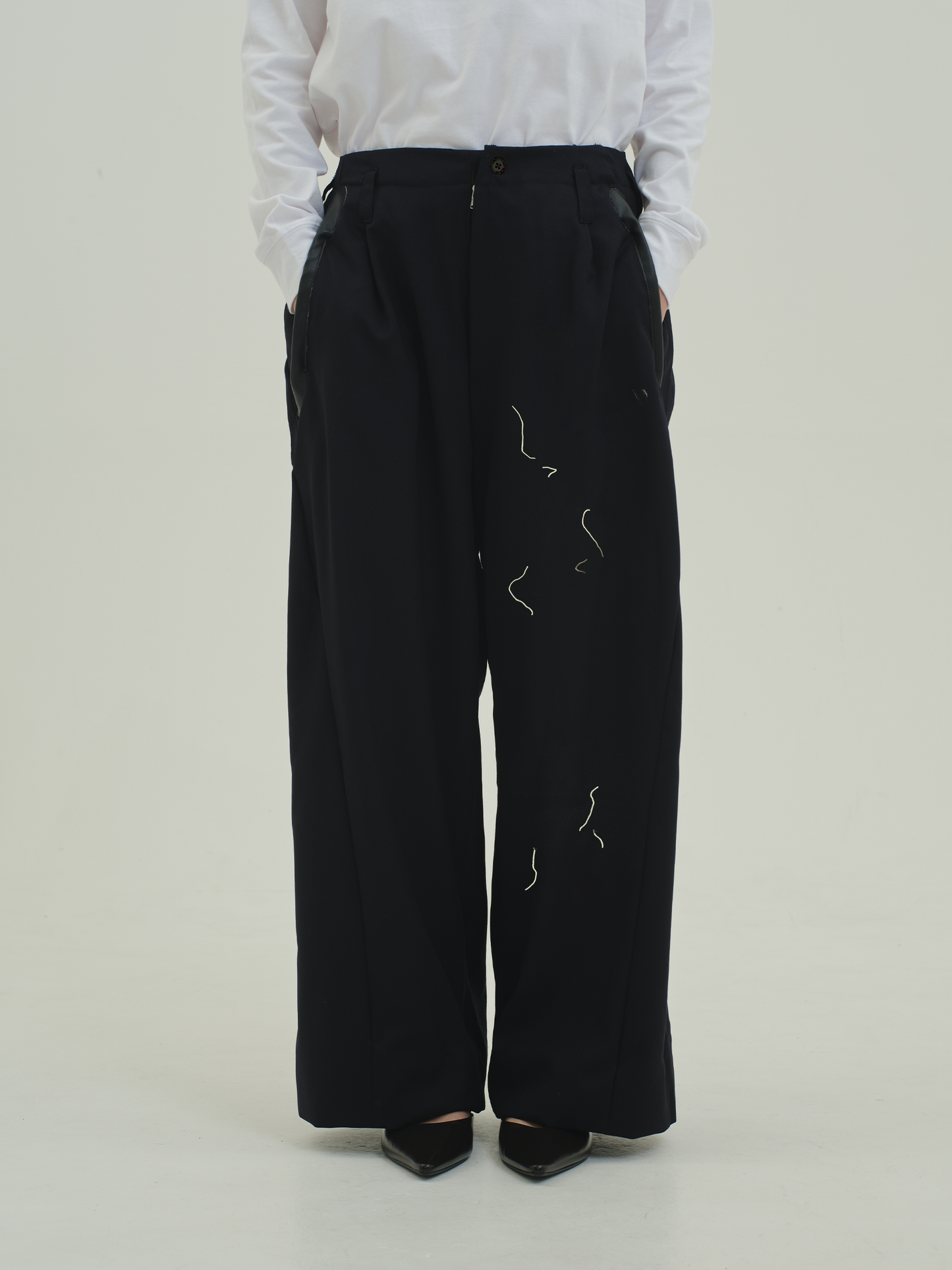 Lint pants