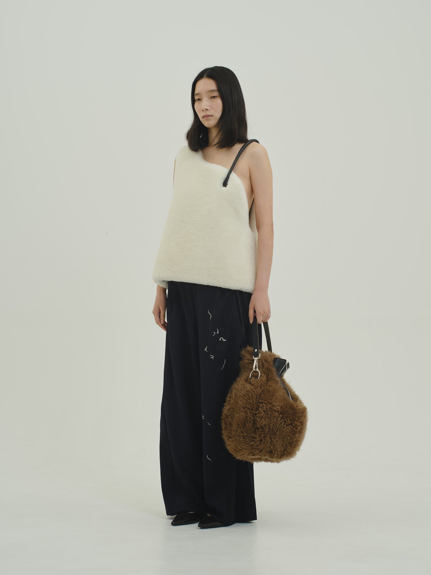 Sleeveless Mouton / glaze white
