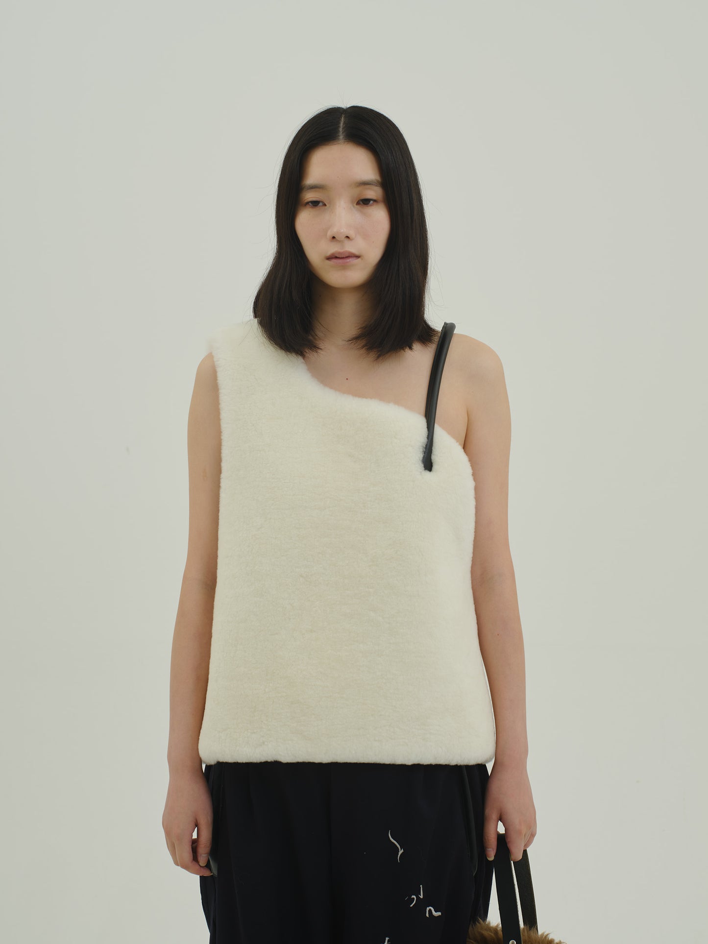 Sleeveless Mouton / glaze white