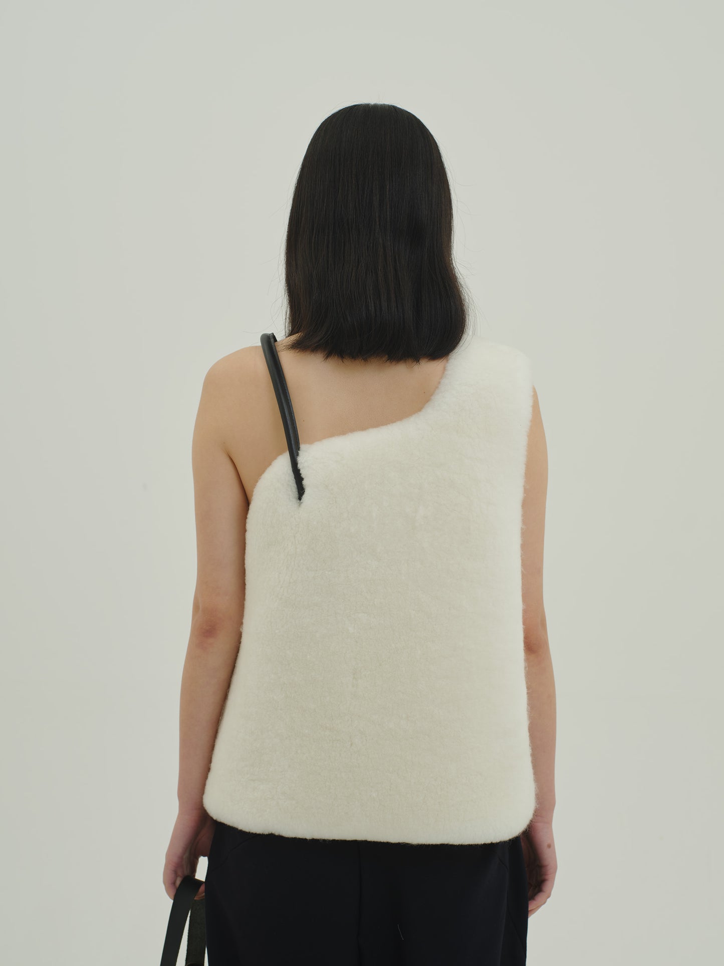 Sleeveless Mouton / glaze white