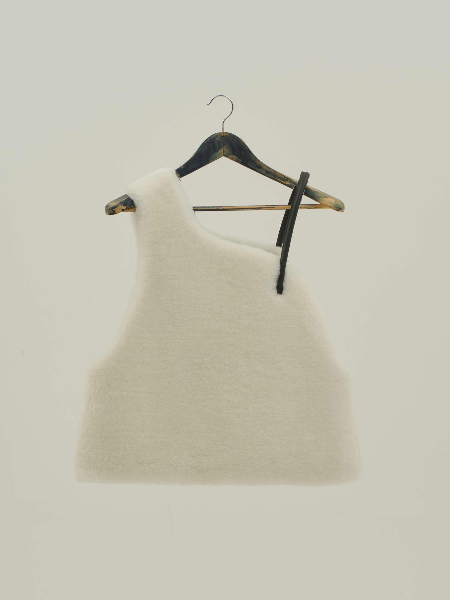 Sleeveless Mouton / glaze white