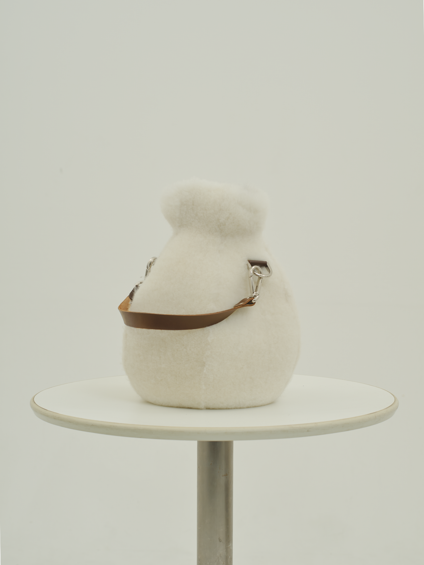 JAR bag / glaze white